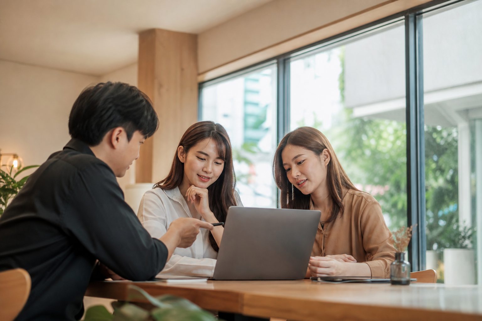 AI 廣告受眾與廣告投放規劃服務